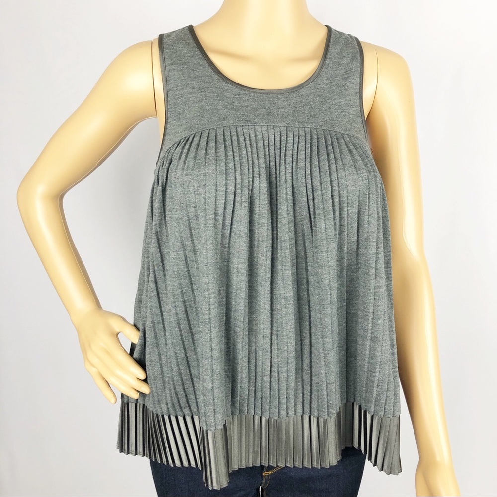 MODA International Gray Trapeze Pleated Tanktop XS